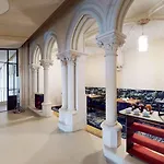 Mercure Centre Hotell 4*