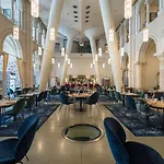 Mercure Centre Hotell 4*