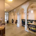 Mercure Centre Hotell 4*