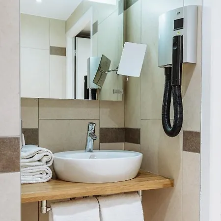 Mercure Centre 4* Puvatya