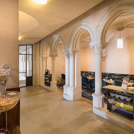 Mercure Centre Otel 4*