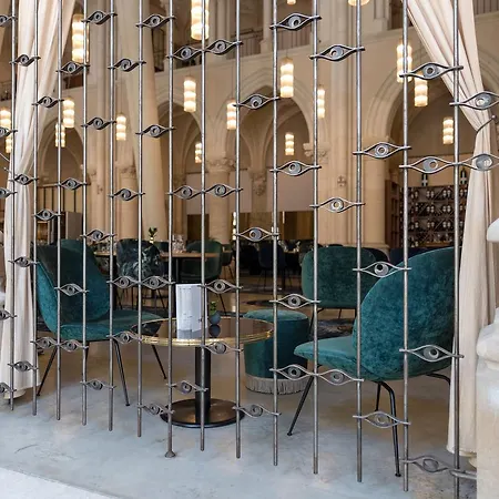 Mercure Centre Hotel 4*
