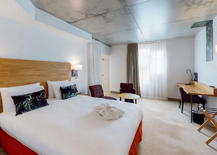 Отель Mercure Centre 4*