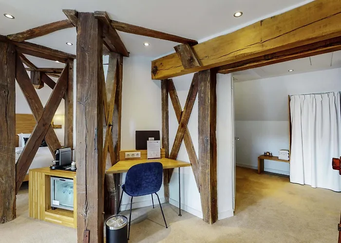 Mercure Centre Hotel 4*