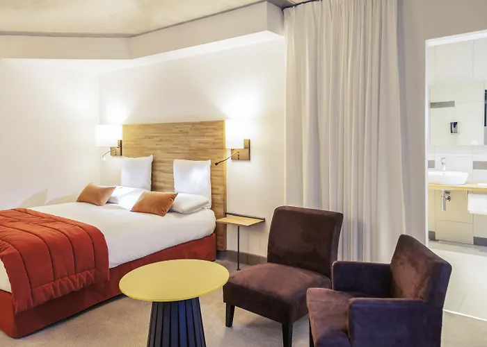 Отель Mercure Centre 4*